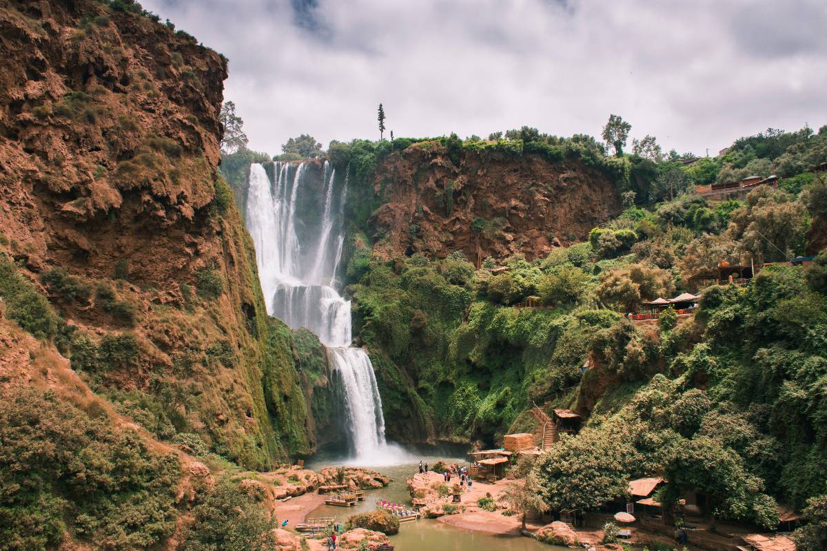 Marrocos nas cachoeiras da primavera Marrocos na primavera